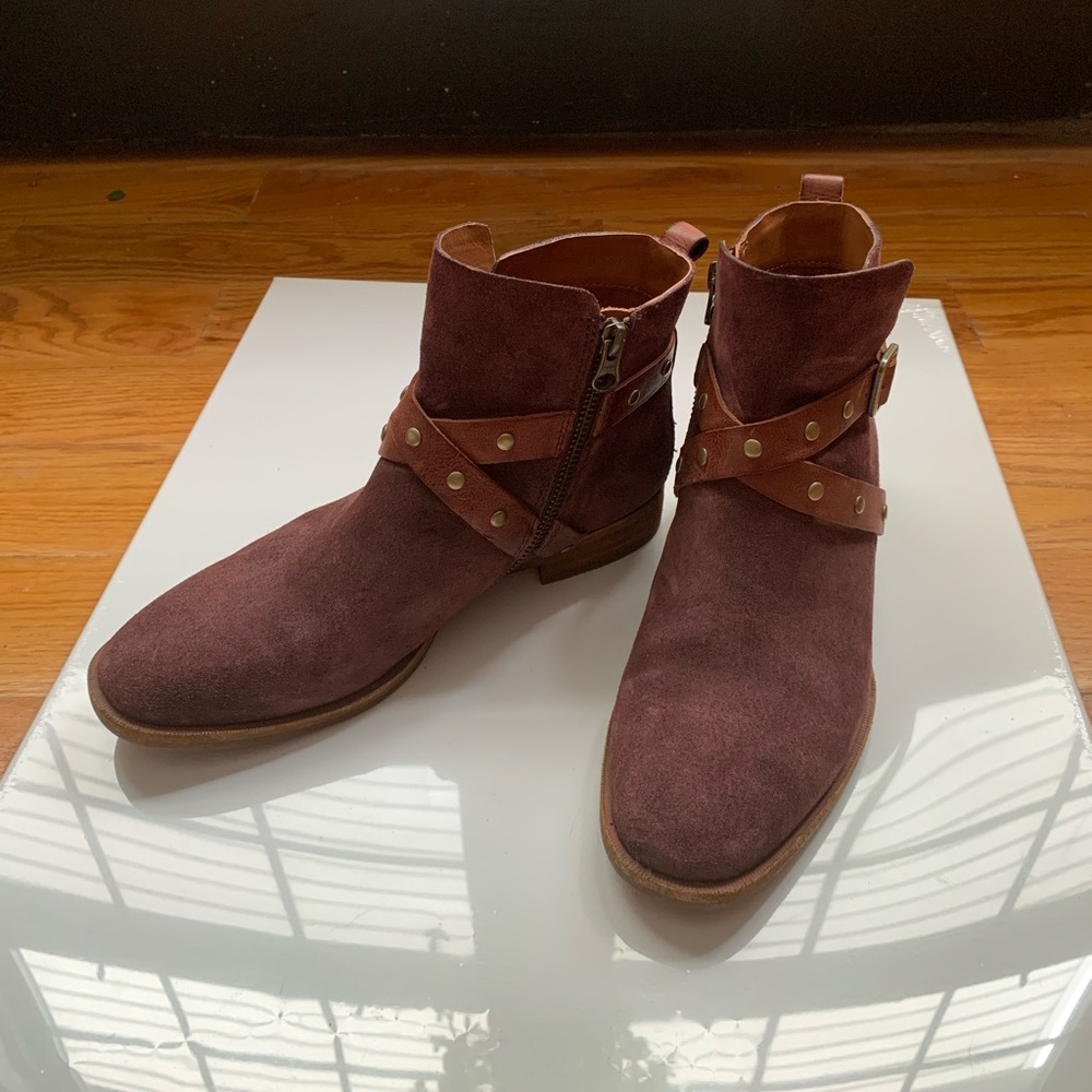 Kork-ease Kenai suede zip up booties
